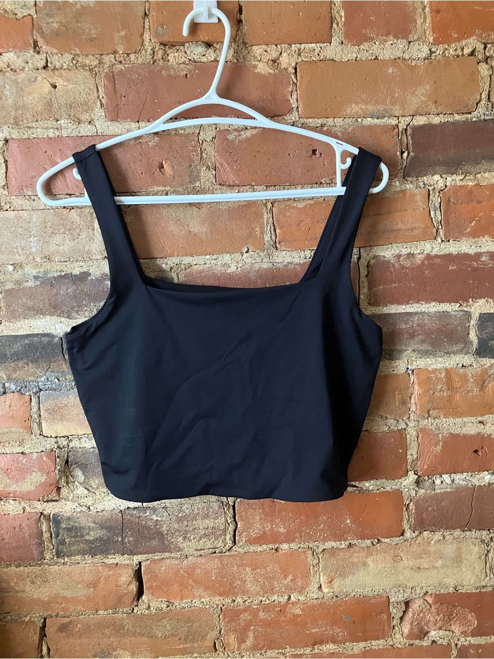 Black Square Neck Cropped Tank